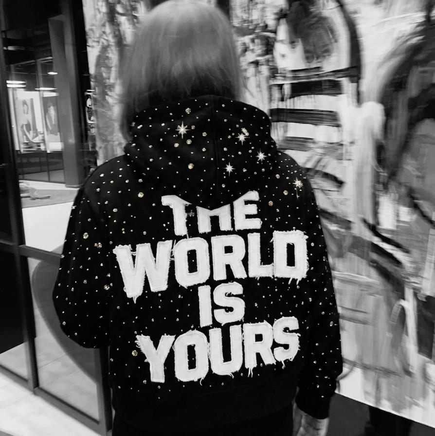THE WORLD IS YOURS ZIP UP (BLACK)